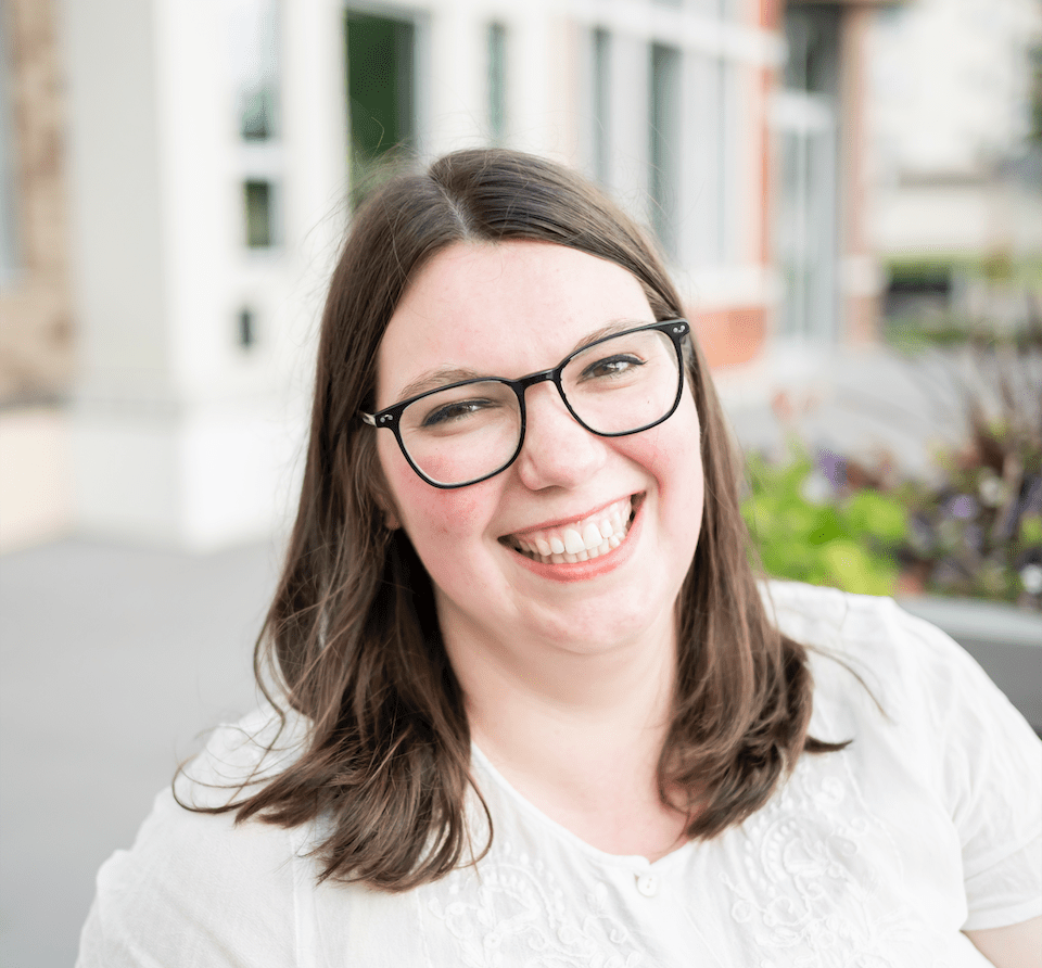 A headshot of Laura Jones.